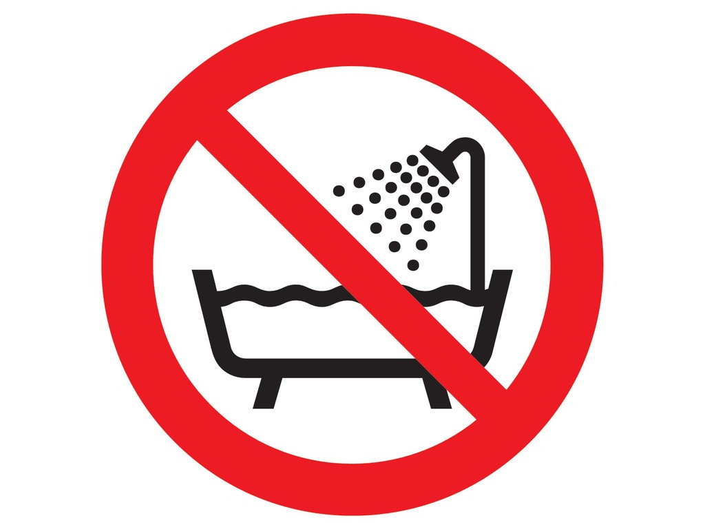 Interdit dans baignoire, douche, réservoir d'eau