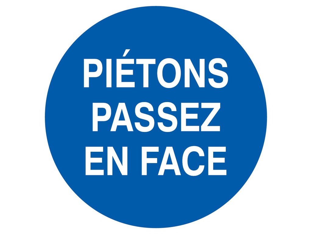 Piétons passez en face